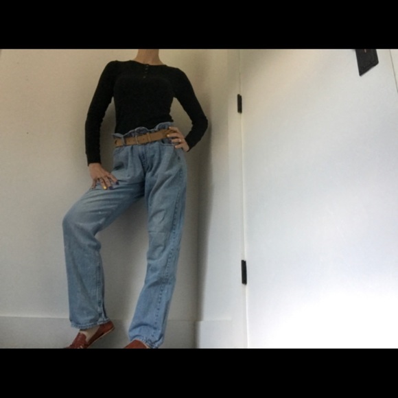 Old Navy Boyfriend Blue Jeans Naturally Distressed - Picture 10 of 16